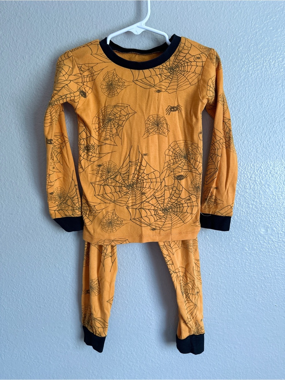Burt’s Bees Baby size 4T toddler 2 pc 100% cotton Halloween spider pjs
